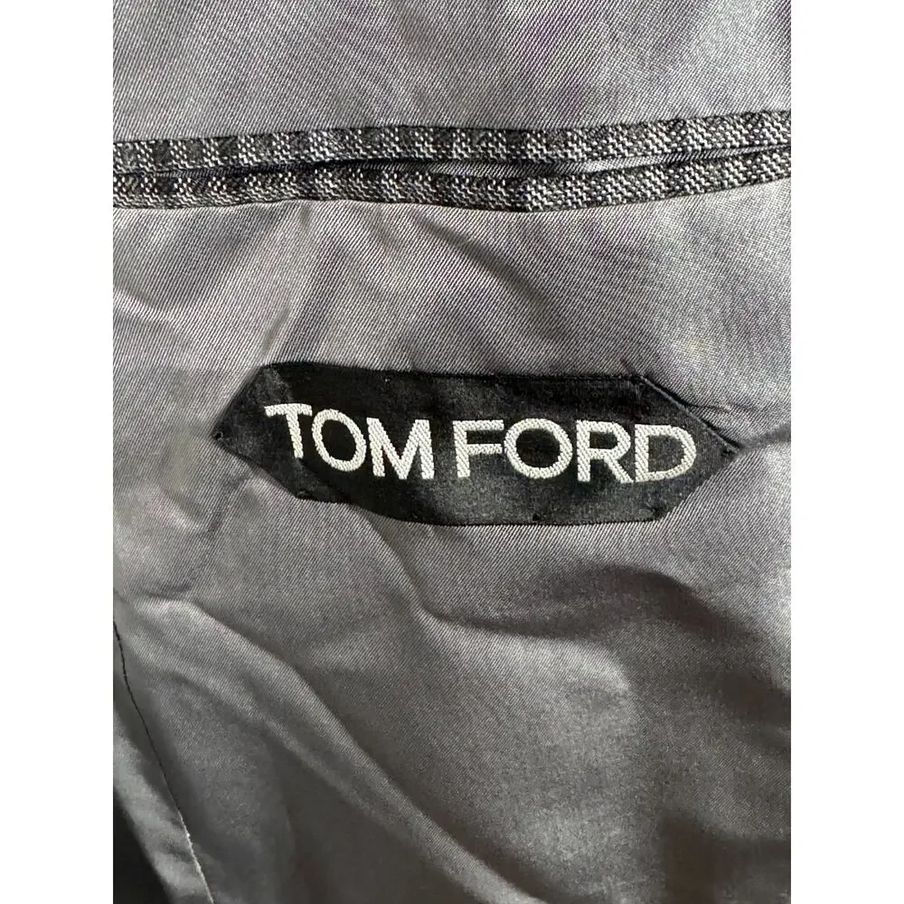 Tom Ford Guncheck Gray Suit Jacket Sportcoat 50R 40R EUC Men's Wool Switzerland